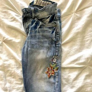 Indigo Rein embroidered jeans Size: juniors 7
